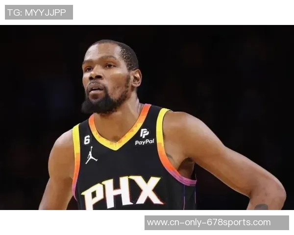 KD有根了!布朗戏弄杜兰特雕像:上半身放勇士,下半身放雷霆 KD有根了!布朗戏弄杜兰特雕像:上半身放勇士,下半身放雷霆